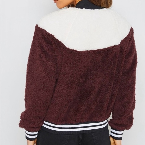 Nike Women's Burgundy Sherpa Jacket - Picture 3 of 5